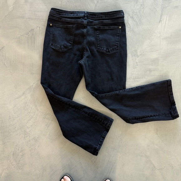 Pilcro The Icon Flare Black Jeans - Picture 3 of 12